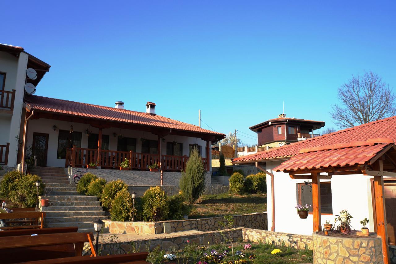 Hotel Family Complex Krisbo Donkovtsi Exteriér fotografie
