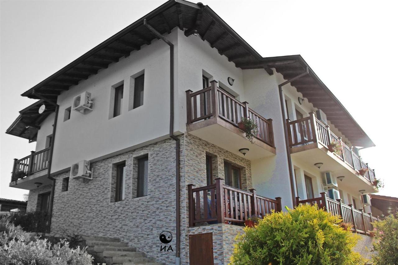 Hotel Family Complex Krisbo Donkovtsi Exteriér fotografie