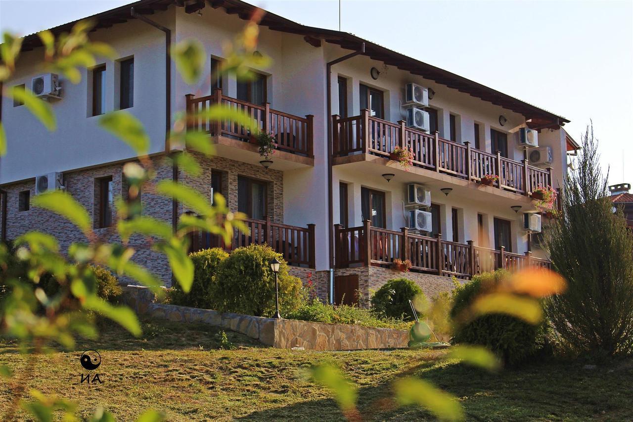 Hotel Family Complex Krisbo Donkovtsi Exteriér fotografie